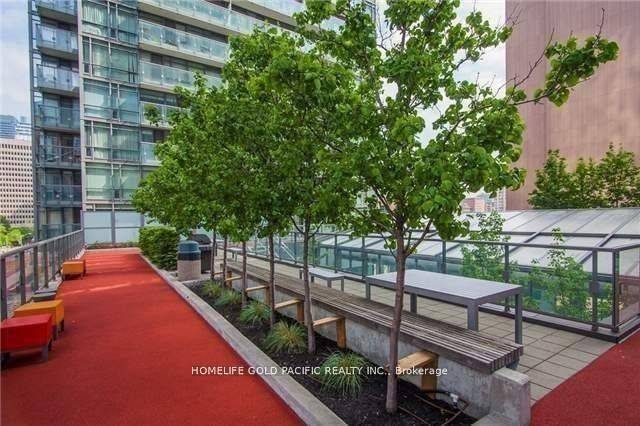 Toronto C01, ON M4Y 3G5,37 Grosvenor ST #804