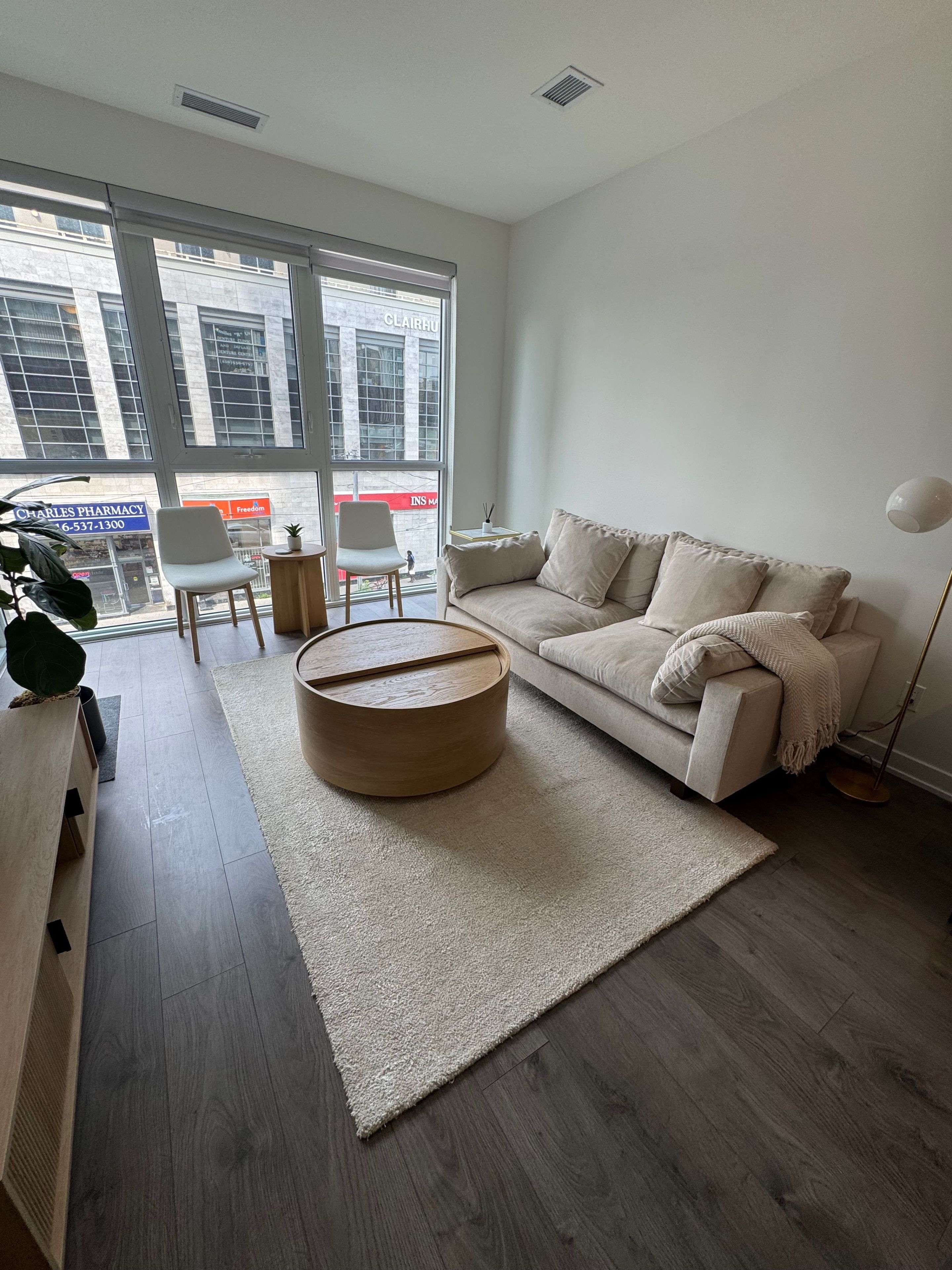 Toronto C02, ON M5P 0A2,501 St. Clair AVE W #224