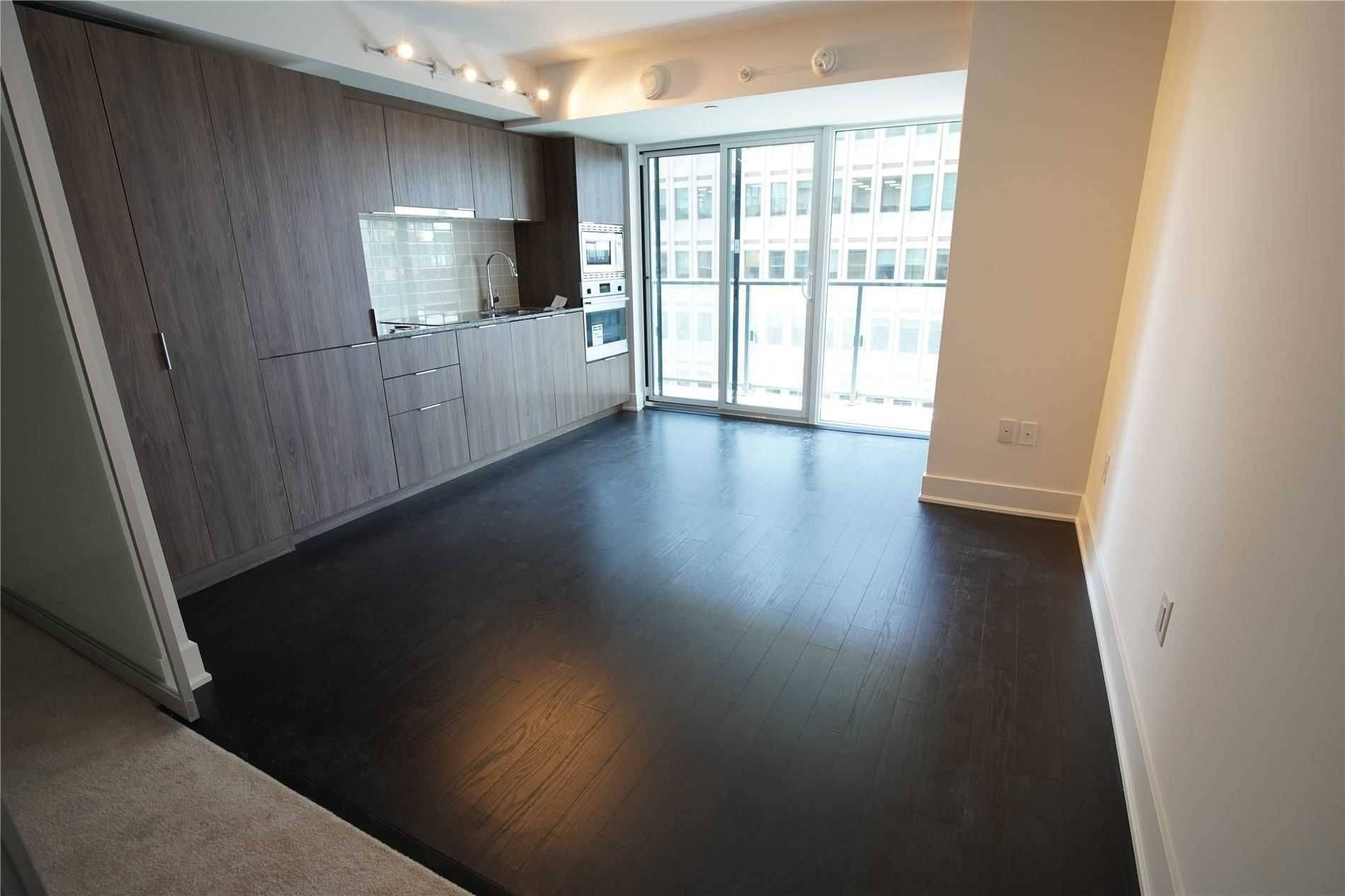 Toronto C01, ON M5S 2A2,955 Bay ST #1612