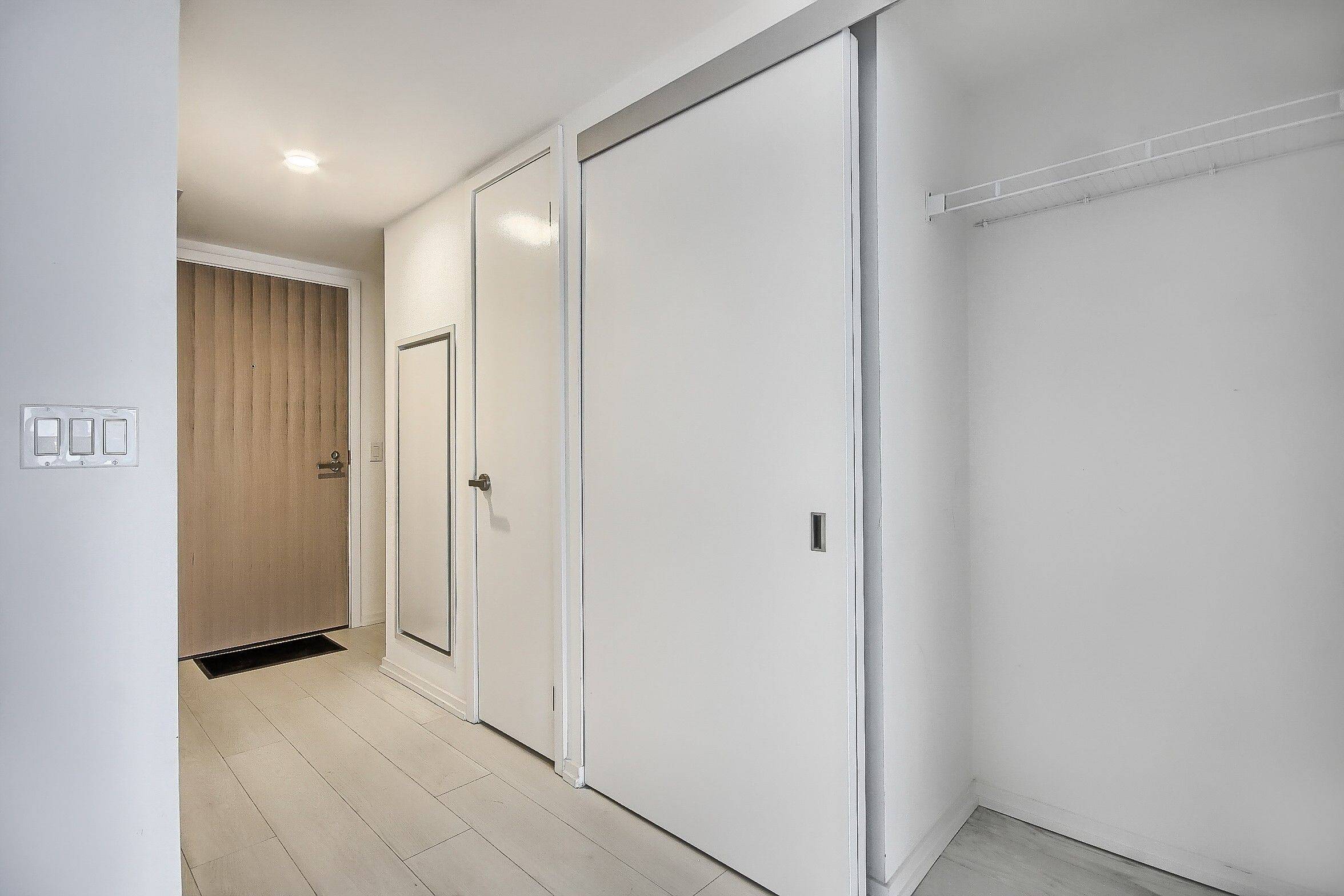 Toronto C10, ON M4S 1V5,5 Soudan AVE #816