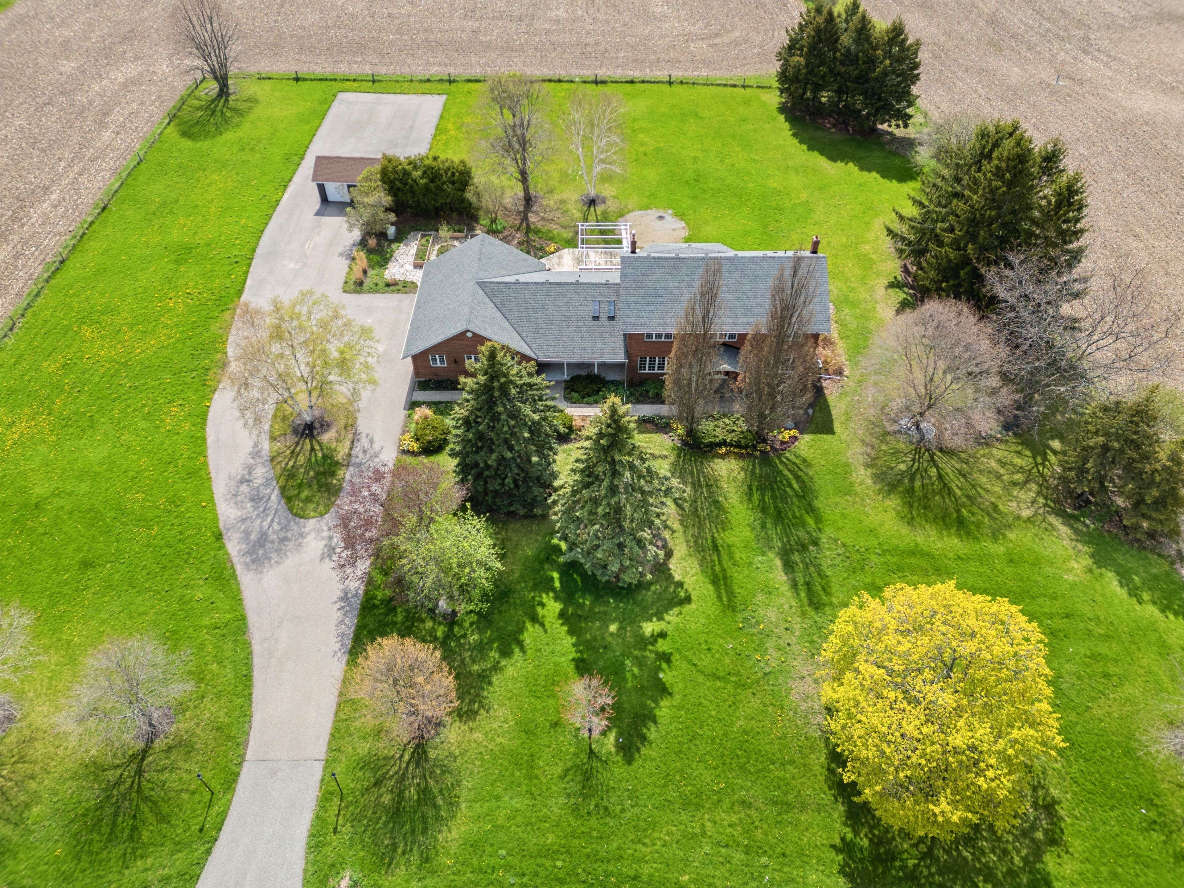 Oshawa, ON L1H 0K1,3220 Harmony RD N