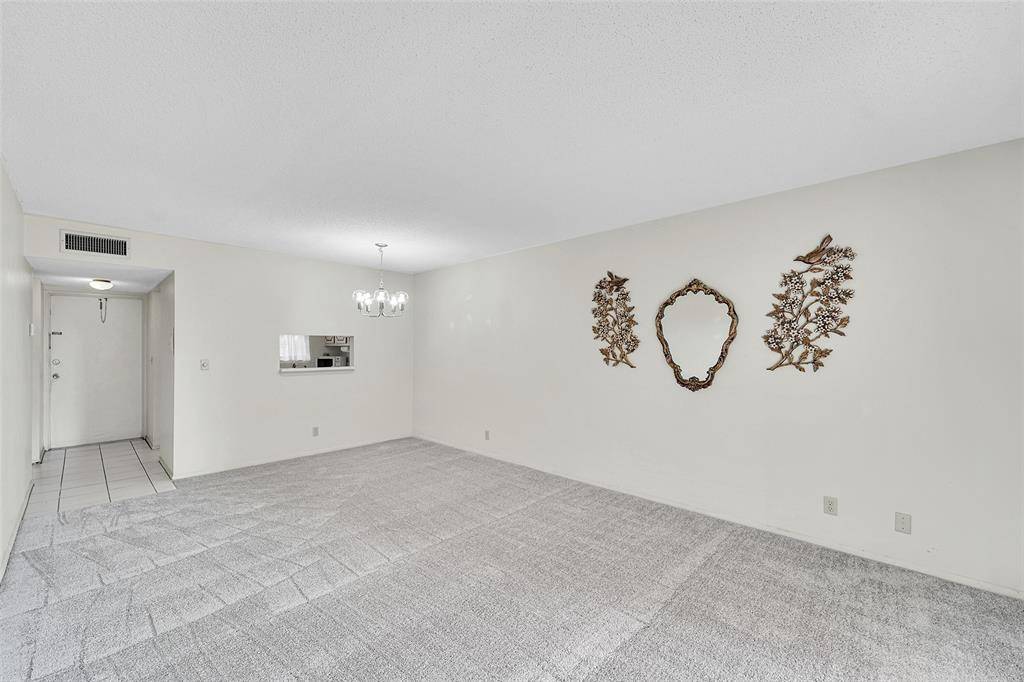 3048 E Sunrise Lakes Dr #112, Fort Lauderdale, FL 33322