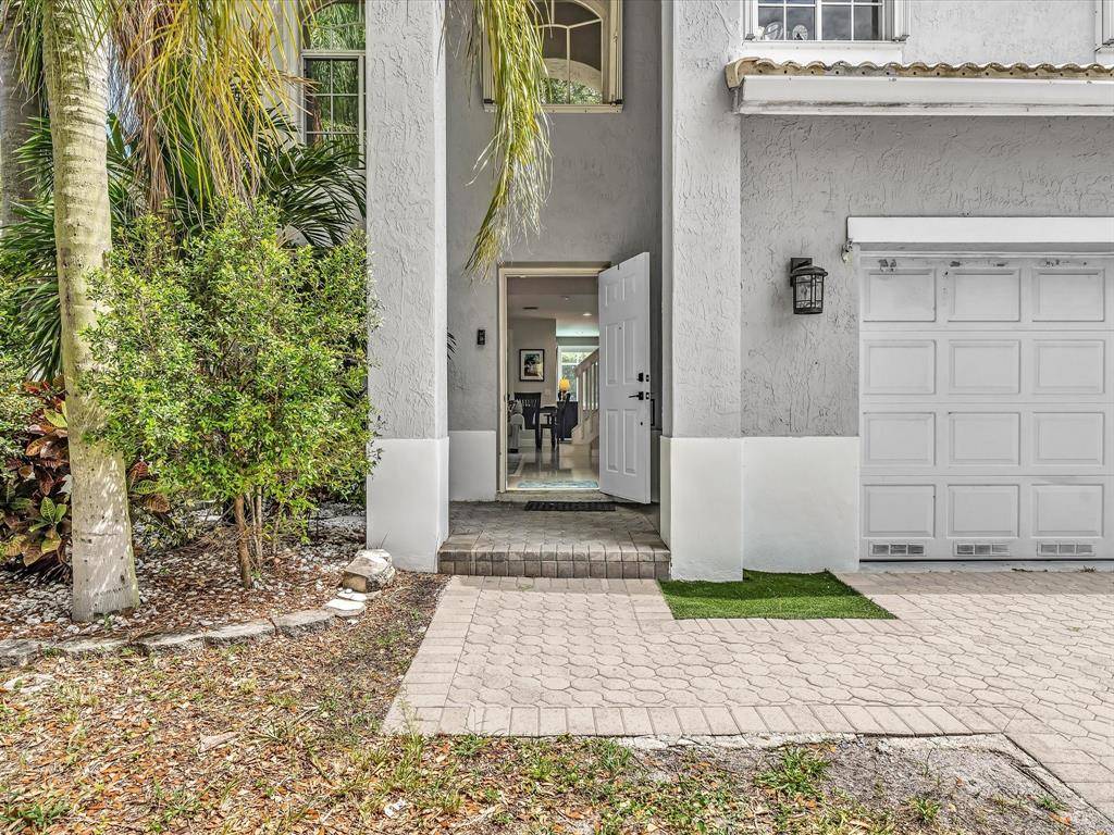 Coconut Creek, FL 33073,5040 Heron Pl