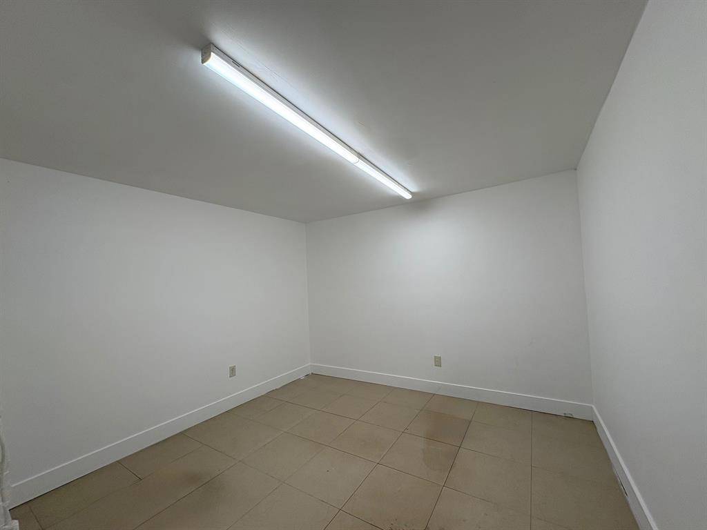 Lauderhill, FL 33311,3700 NW 16th St #3794
