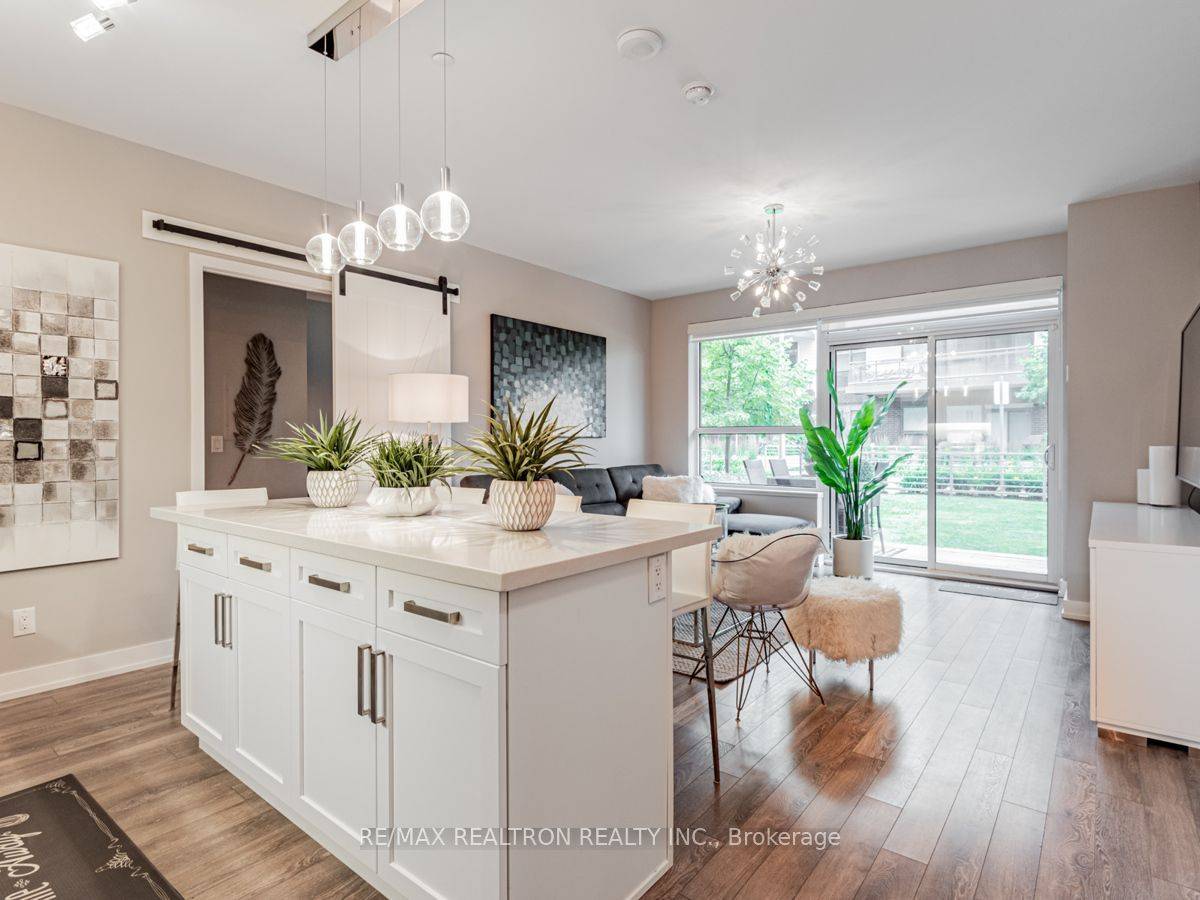 333 Sea Ray AVE #D123, Innisfil, ON L9S 0M3