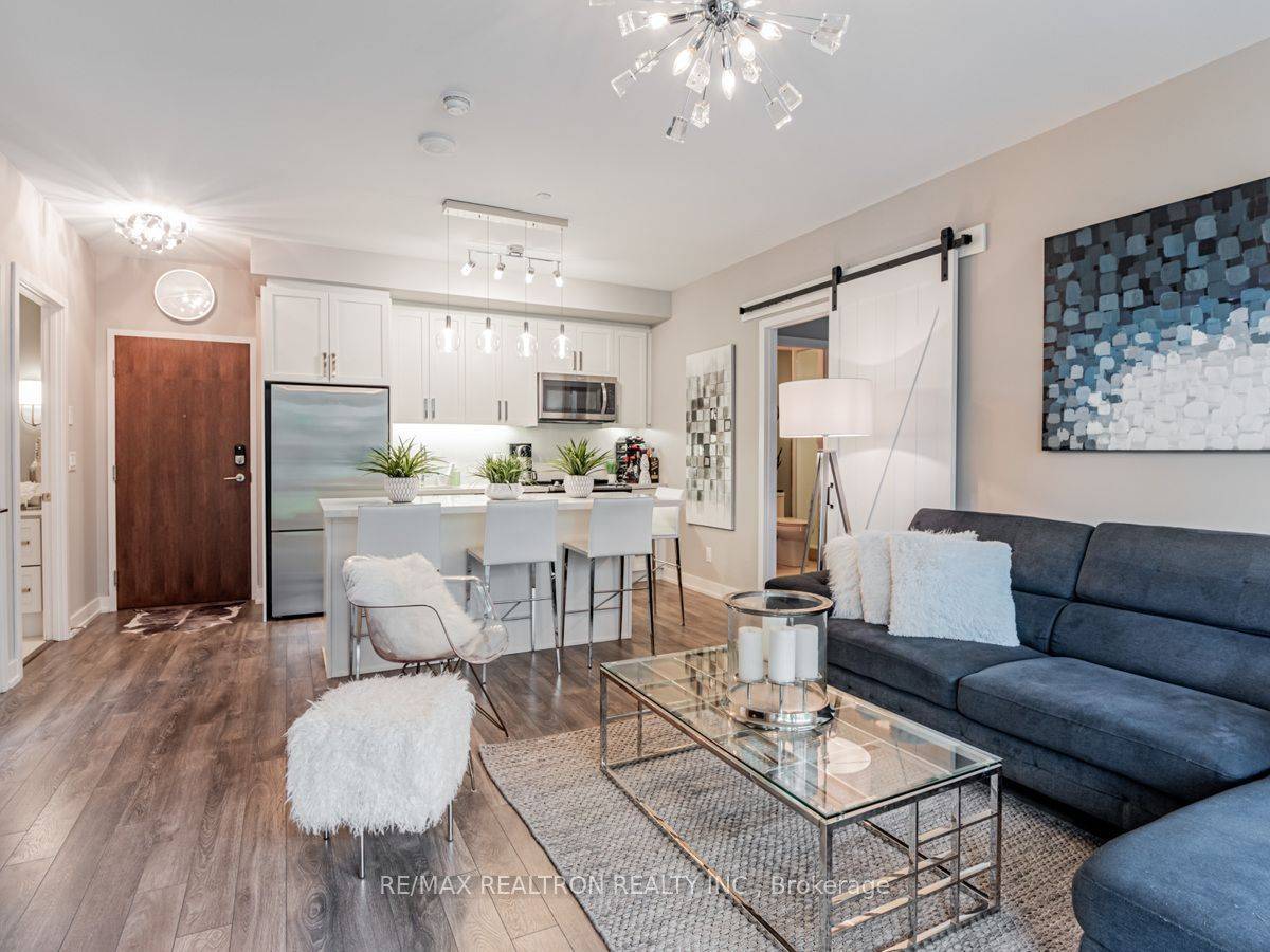 Innisfil, ON L9S 0M3,333 Sea Ray AVE #D123