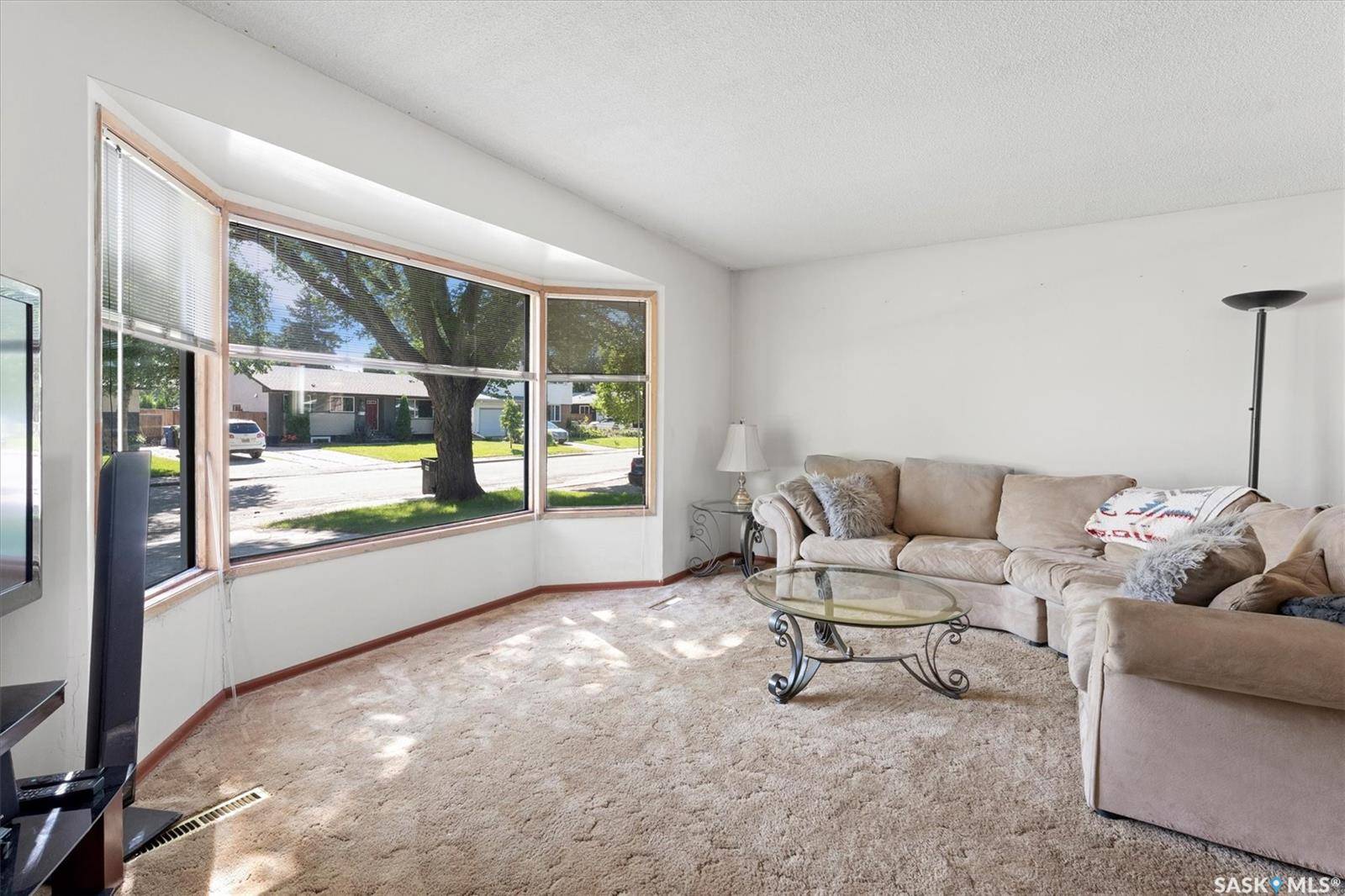 Saskatoon, SK S7H 3K6,42 McLellan AVENUE