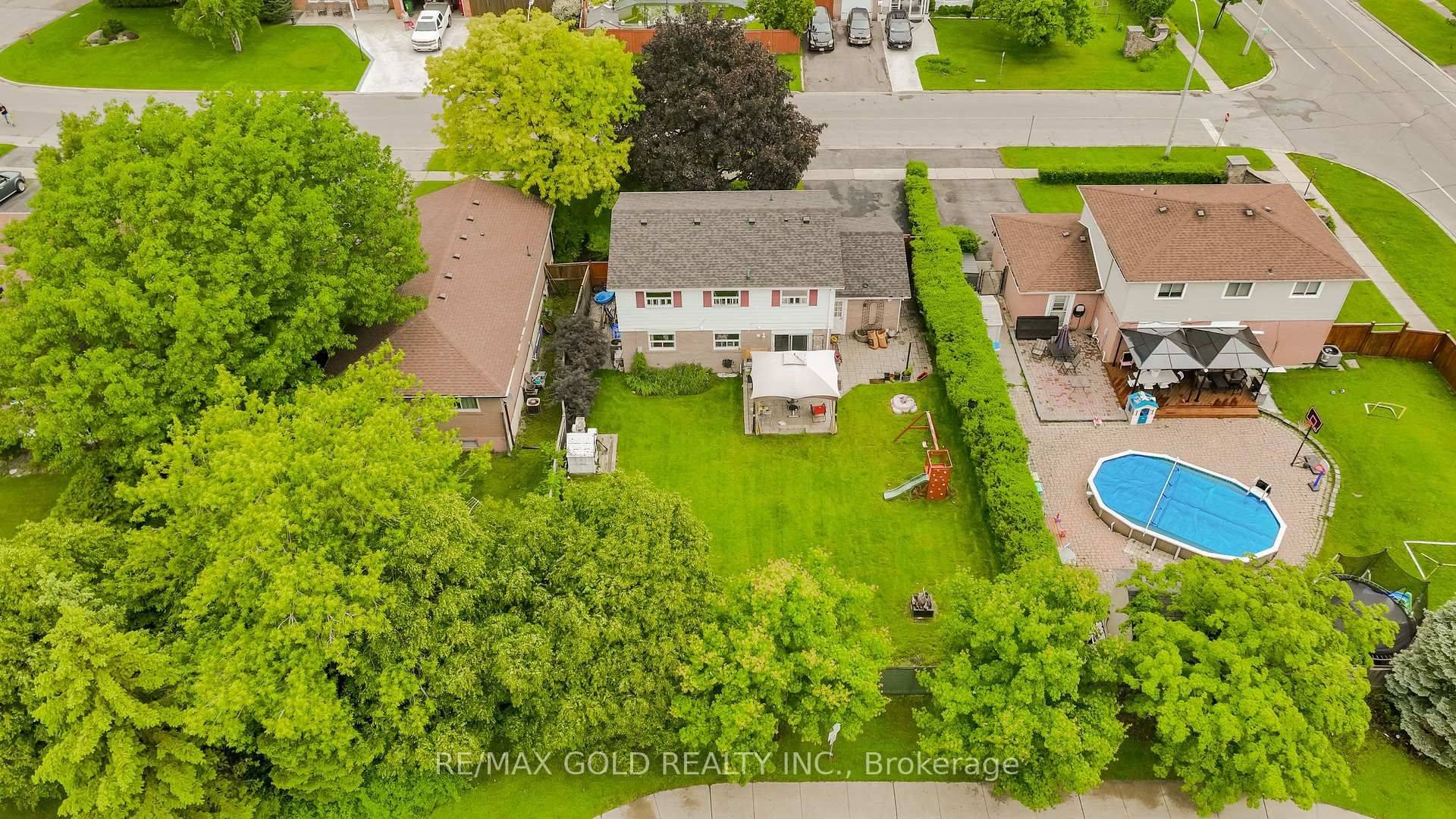 3 Crawley DR, Brampton, ON L6T 2R6