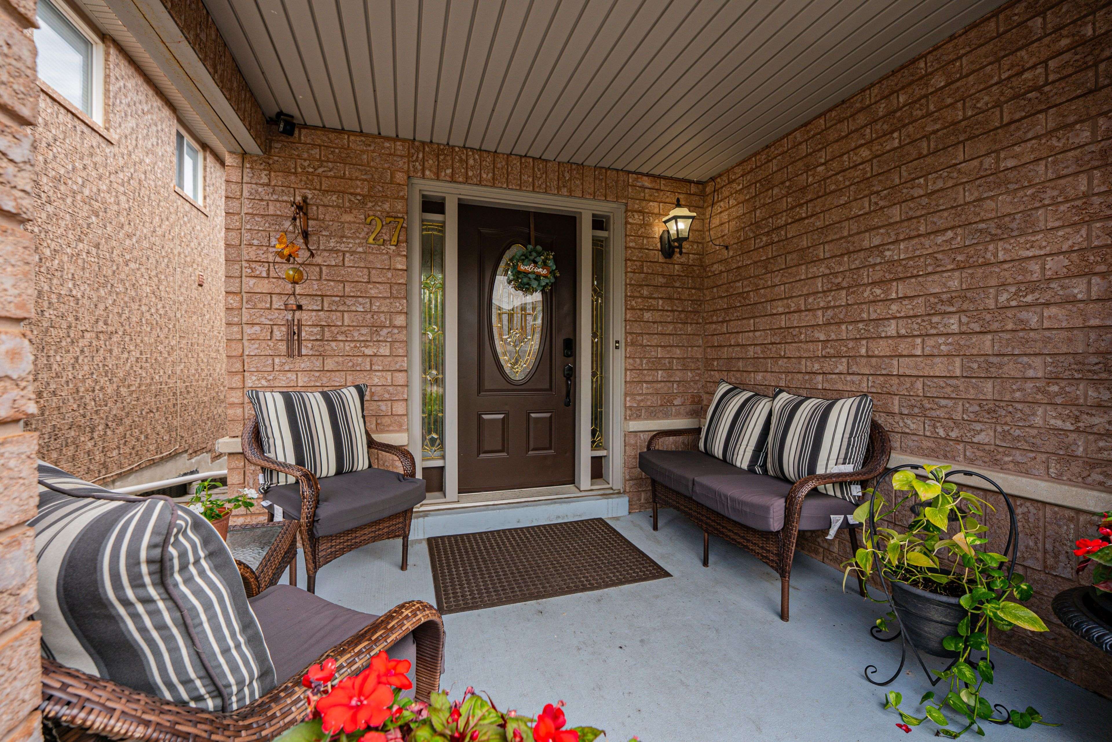 Brampton, ON L7A 1S3,27 waterdale RD