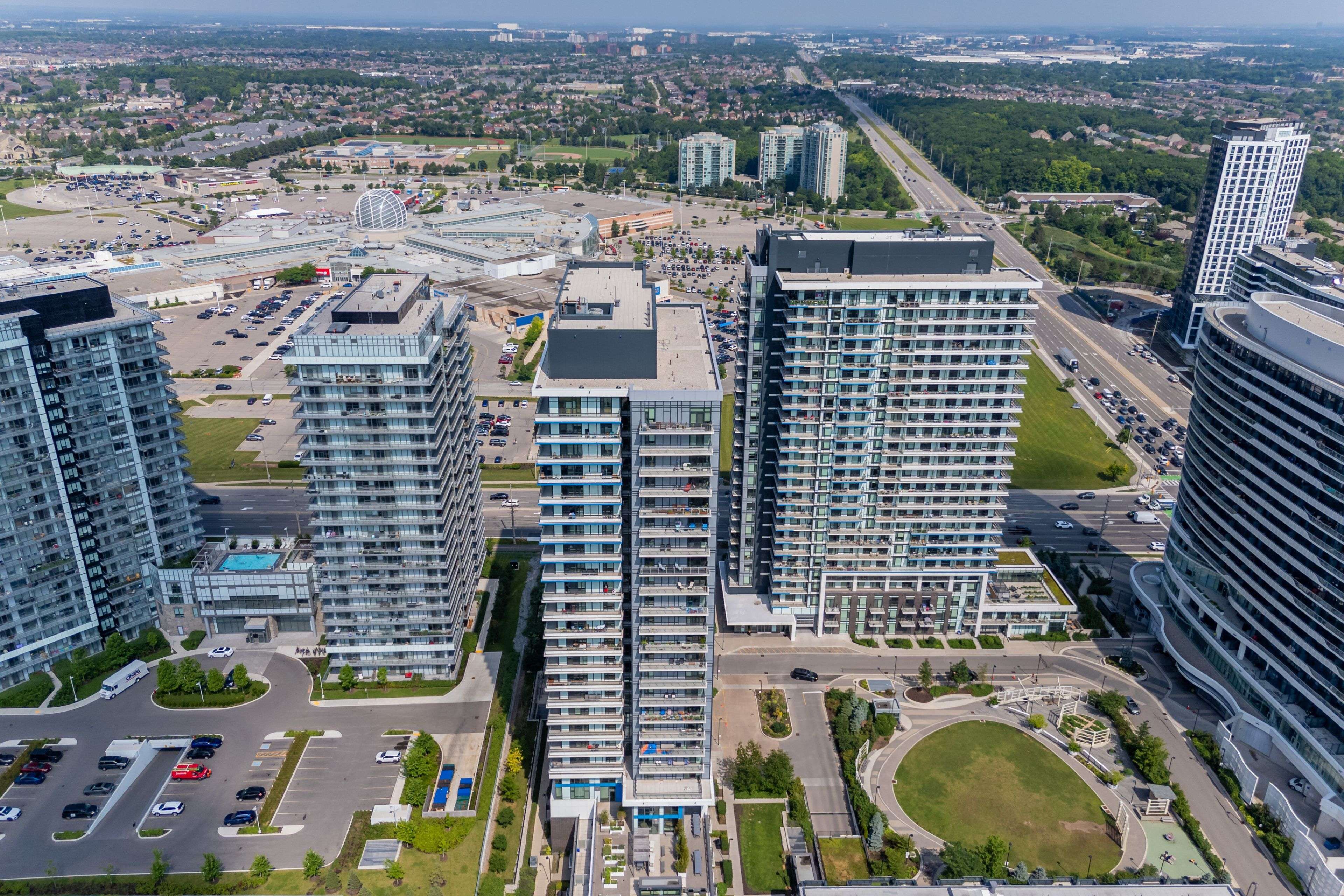 Mississauga, ON L5M 0Y3,2560 Eglinton AVE W #503