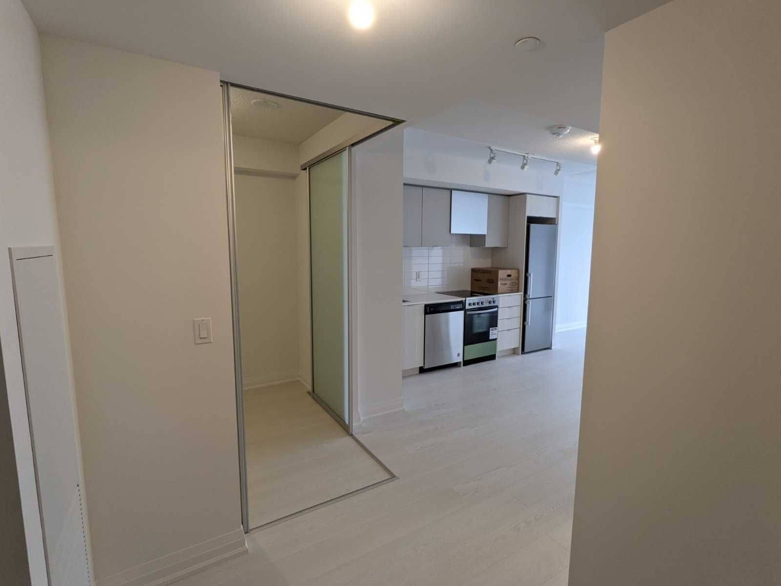 Toronto W08, ON M9B 0E4,30 Gibbs RD #2401