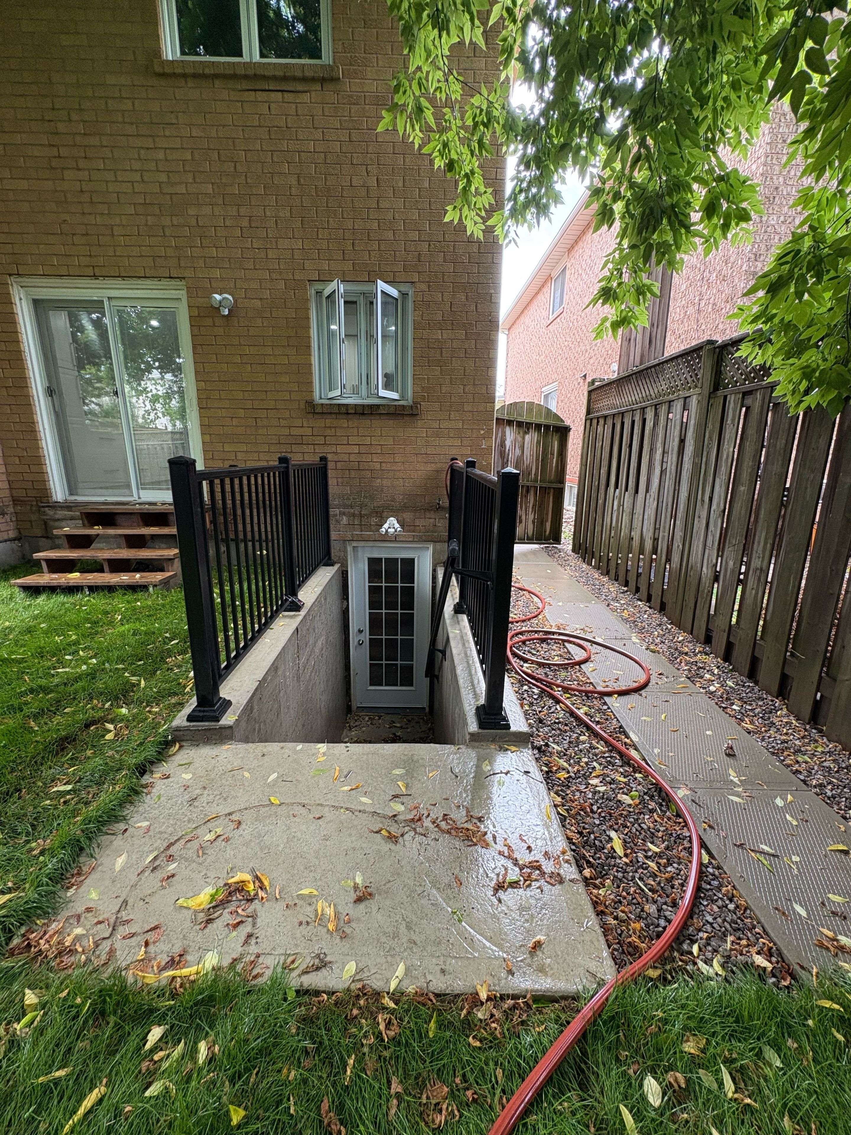 Mississauga, ON L5V 1A2,6127 Silken Laumann WAY #BSMNT