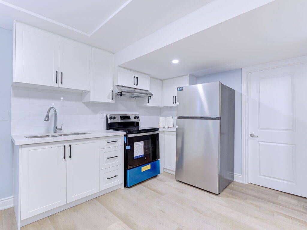 Mississauga, ON L5V 1A2,6127 Silken Laumann WAY #BSMNT