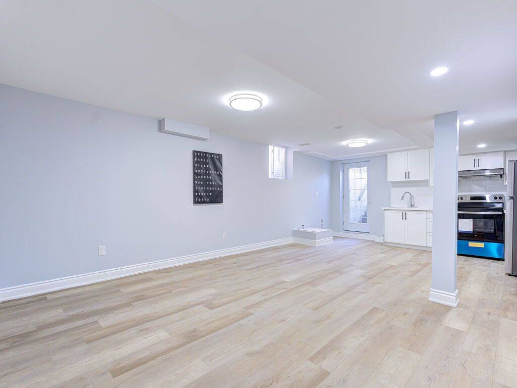 Mississauga, ON L5V 1A2,6127 Silken Laumann WAY #BSMNT
