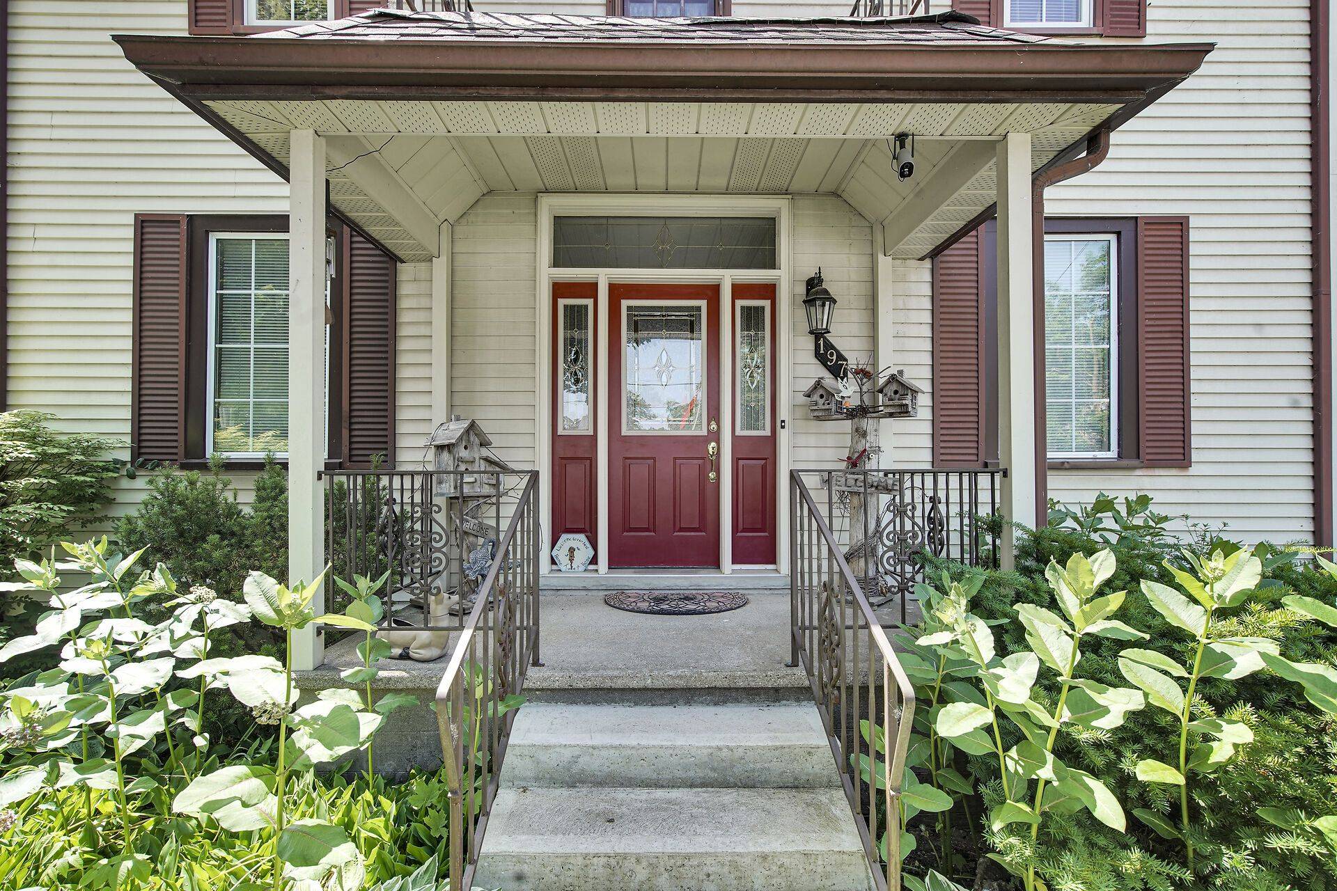 North Middlesex, ON N0M 2K0,197 Broad ST