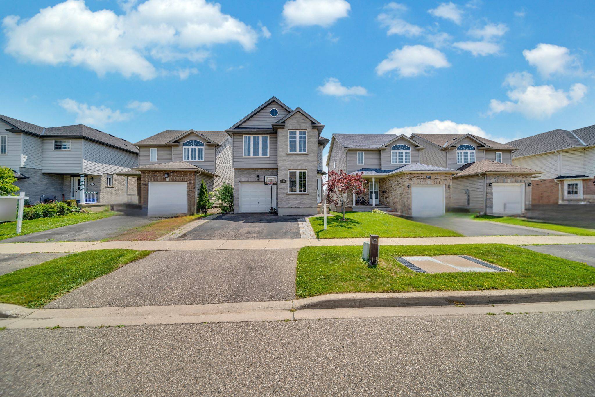156 Prosperity DR, Kitchener, ON N2E 4E8