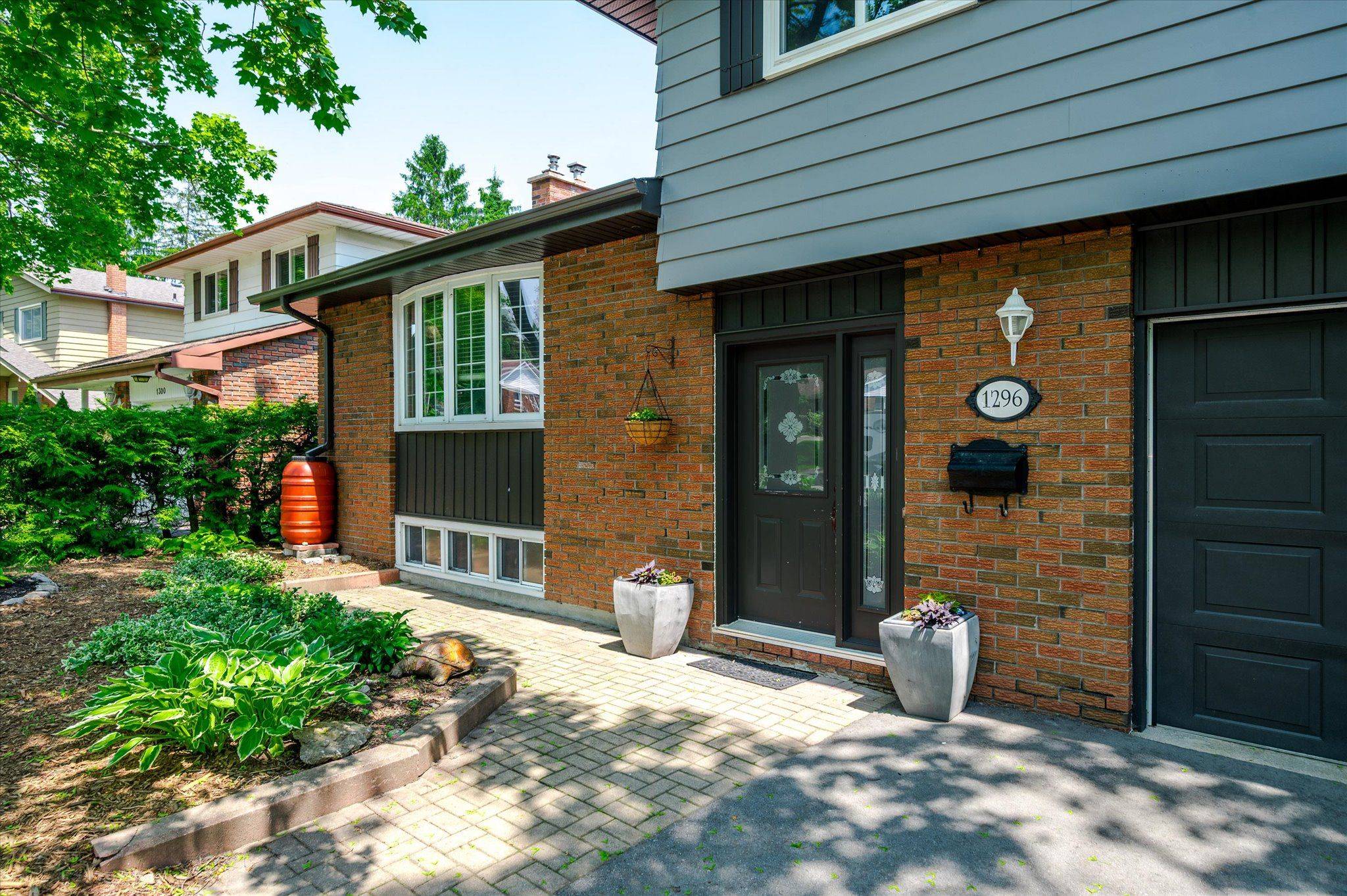 Peterborough, ON K9H 6S1,1296 Cartier BLVD