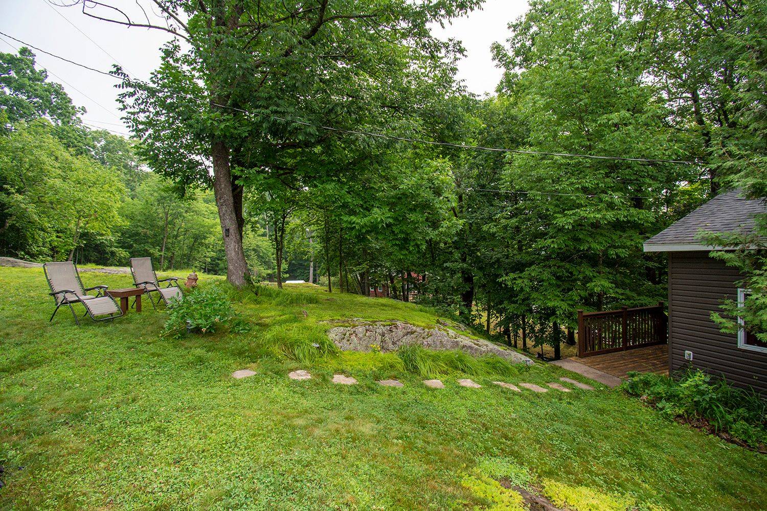 South Frontenac, ON K0H 2B0,101 Island Drive LN