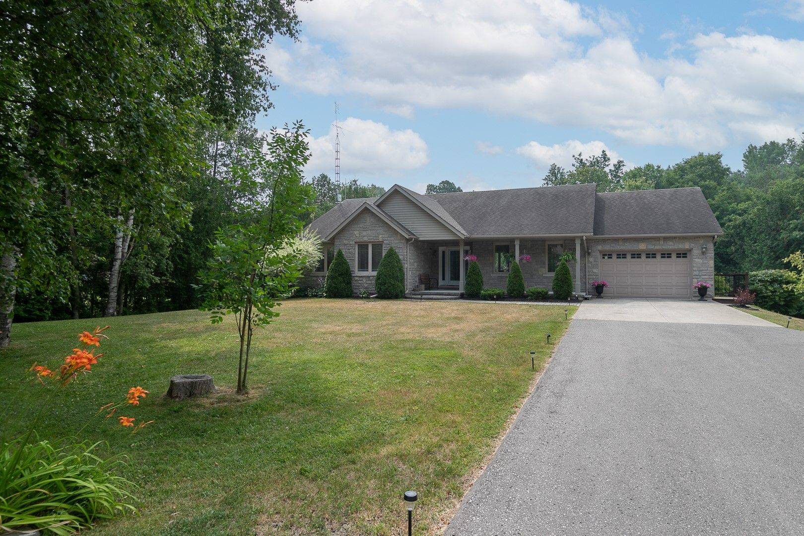 16845 Telephone RD, Quinte West, ON K8V 5P4