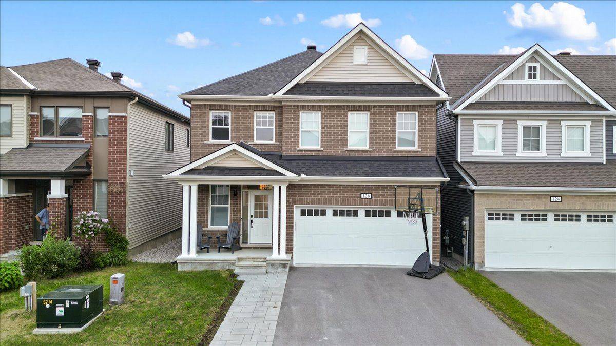 126 Unity PL, Stittsville - Munster - Richmond, ON K2S 2Y8