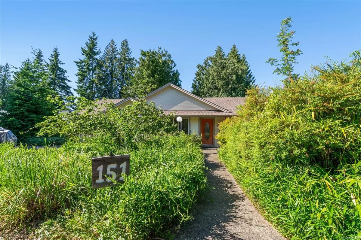 Qualicum Beach, BC V9K 1L1,151 Village Way