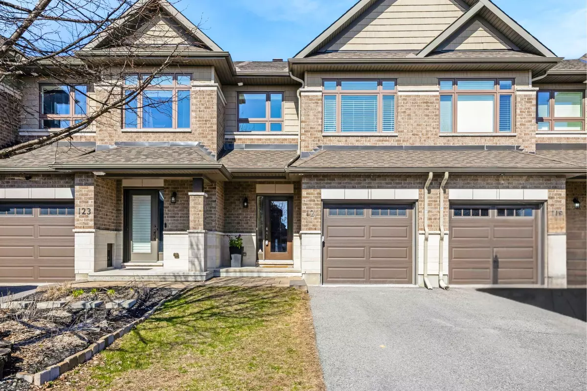 Stittsville - Munster - Richmond, ON K2S 0T4,121 Woodhurst CRES