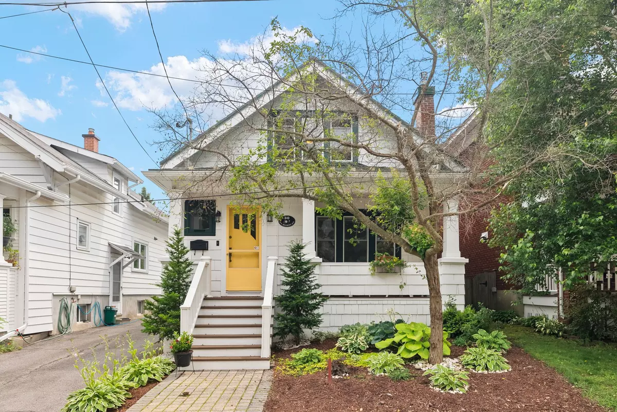 Glebe - Ottawa East And Area, ON K1S 0V1,30 Belmont AVE