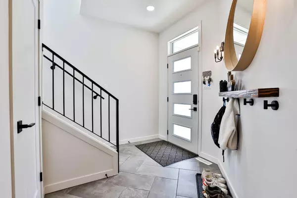 Lethbridge, AB T1J 5L5,1473 Coalbanks BLVD West