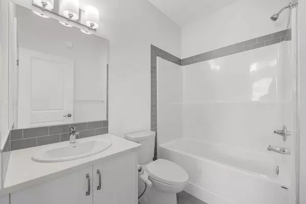 Calgary, AB T3N 2J2,260 Cornerbrook DR NE