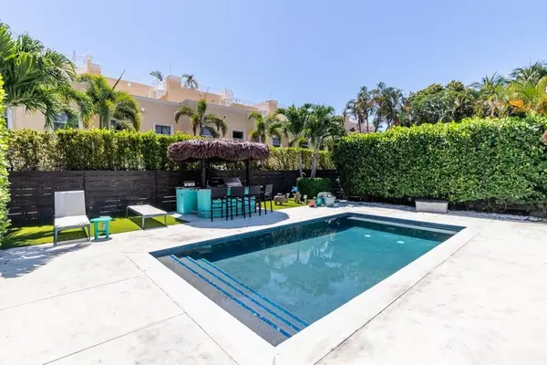 912 NE 17th Ter, Fort Lauderdale, FL 33304