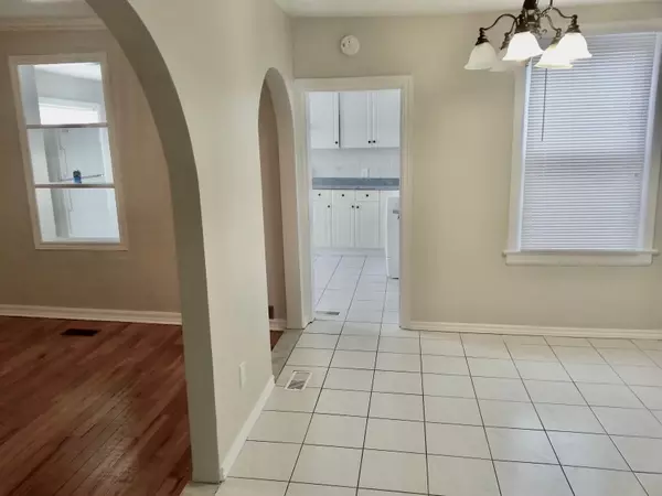 Toronto W03, ON M6H 3N1,34 Mc Farland AVE
