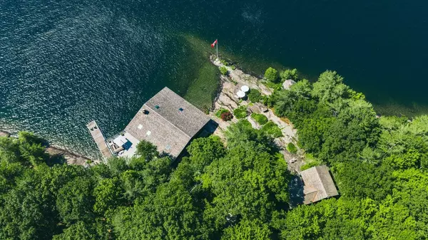 Muskoka Lakes, ON P0B 1J0,22 J18 Badgerow IS