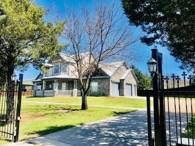 496 Brandon Way, Pottsboro, TX 75076