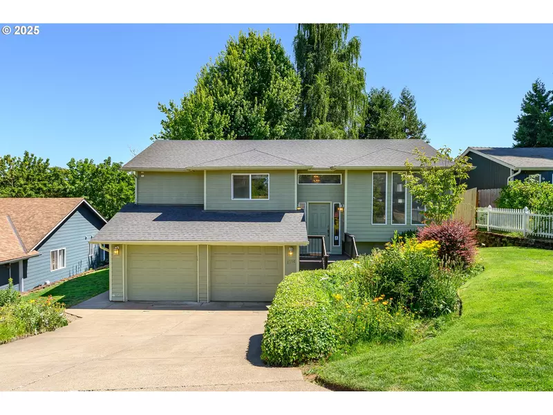 1654 NE Sieburg ST, Keizer, OR 97303