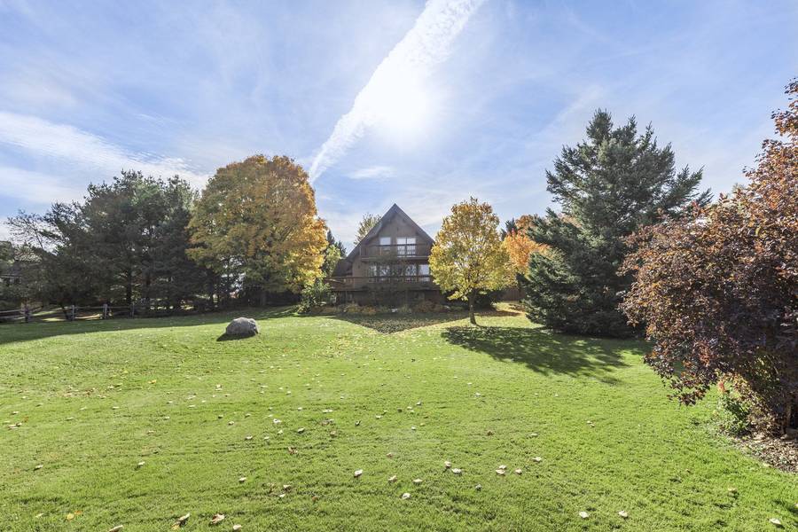 20 Mountainview RD, Mulmur, ON L9V 3H5