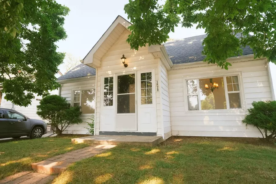 5629 Montrose RD, Niagara Falls, ON L2H 1K9