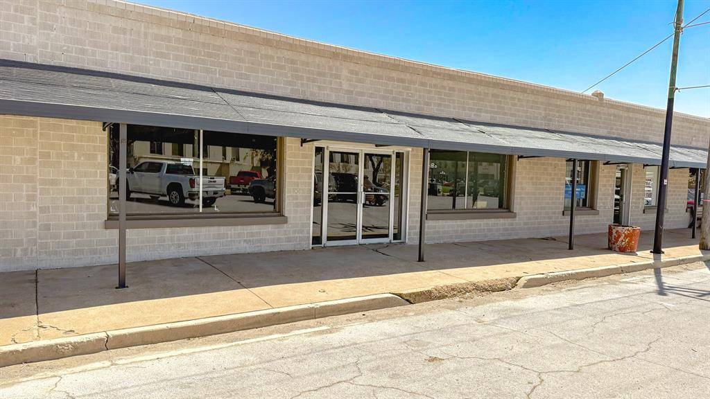 Jacksboro, TX 76458,126 N Church Street