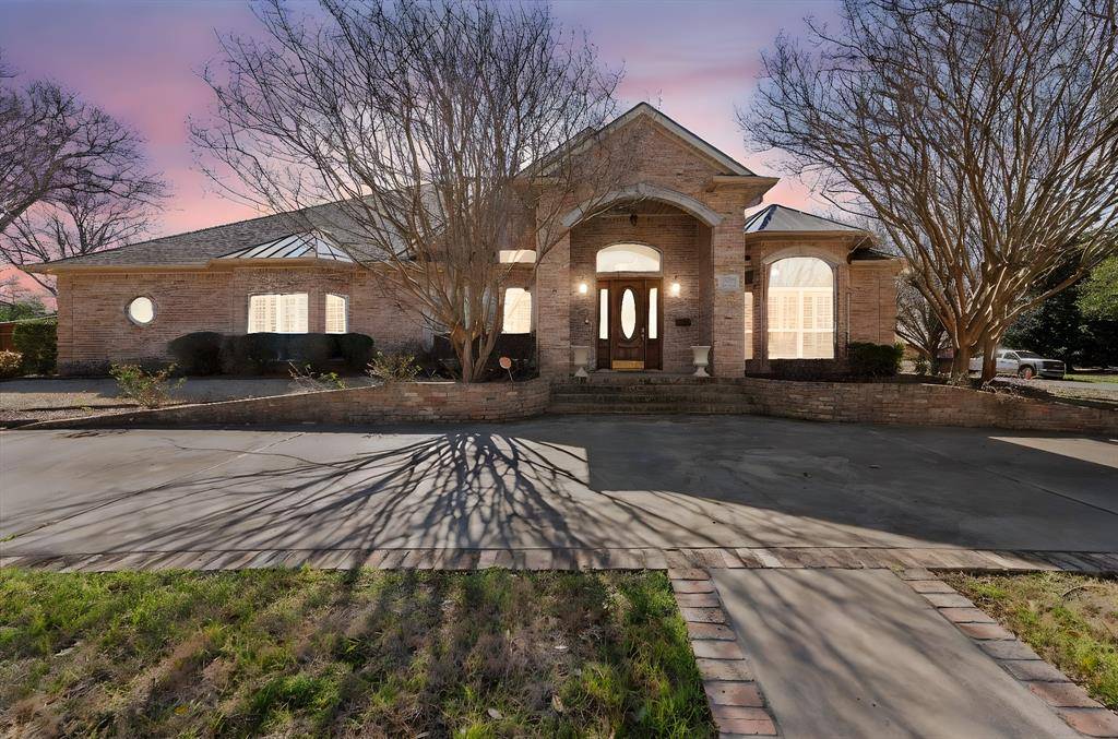 Corsicana, TX 75110,1917 Elmwood Avenue