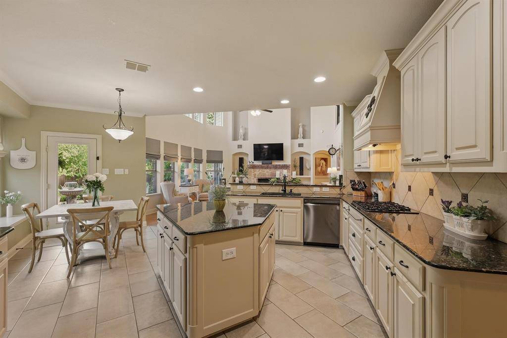 3002 Spring Hill Lane, Highland Village, TX 75077