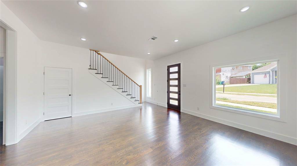 Waxahachie, TX 75165,108 Frierson Street