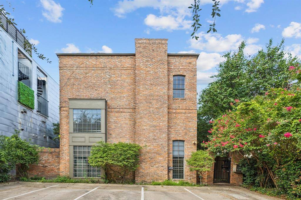 Dallas, TX 75219,3919 Gilbert Avenue #E