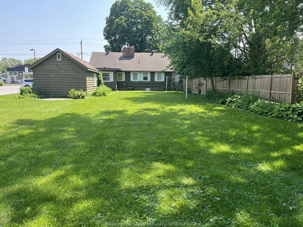 Stoney Point, ON N0R 1N0,6898 TECUMSEH ROAD