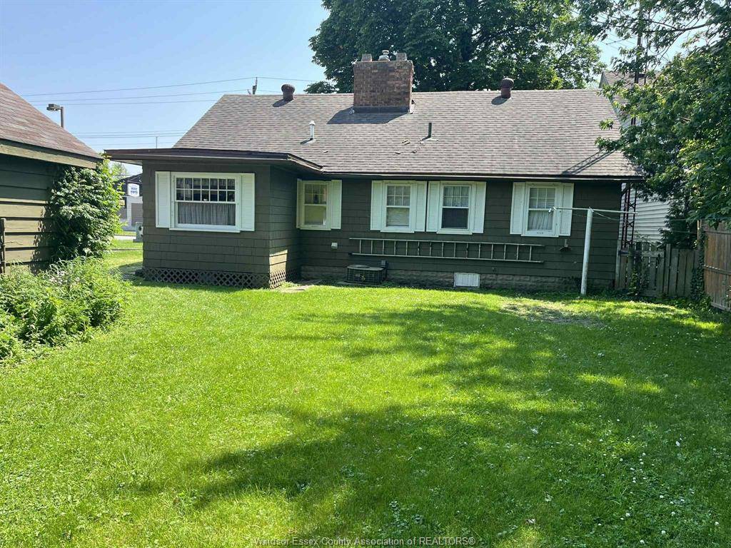 Stoney Point, ON N0R 1N0,6898 TECUMSEH ROAD