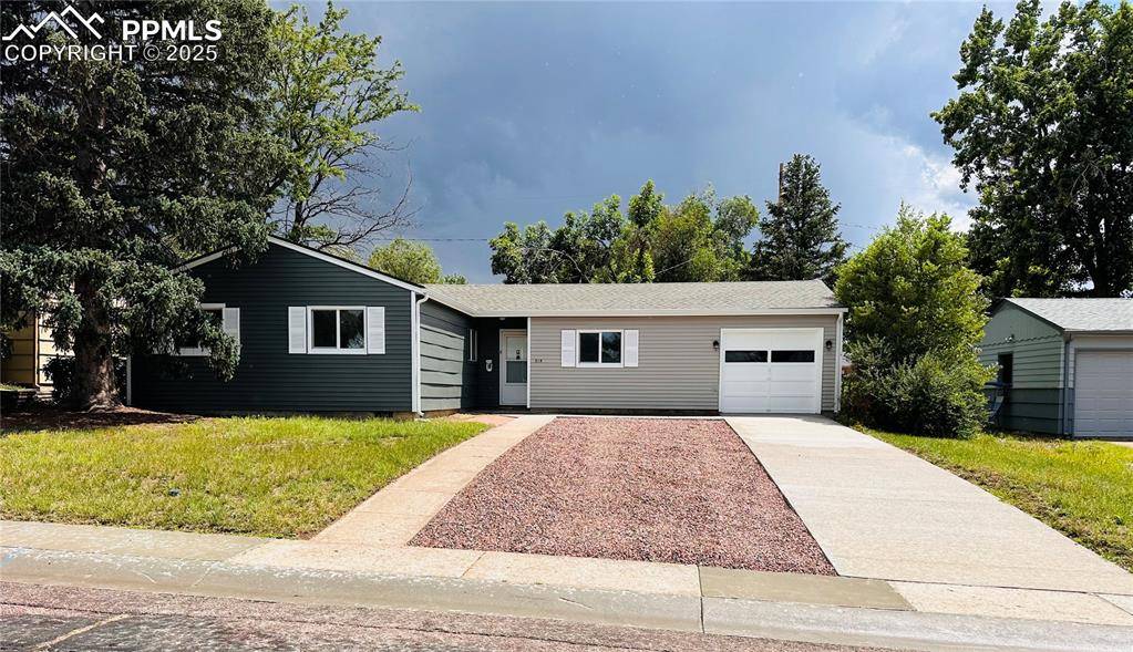 315 Locust DR, Colorado Springs, CO 80907