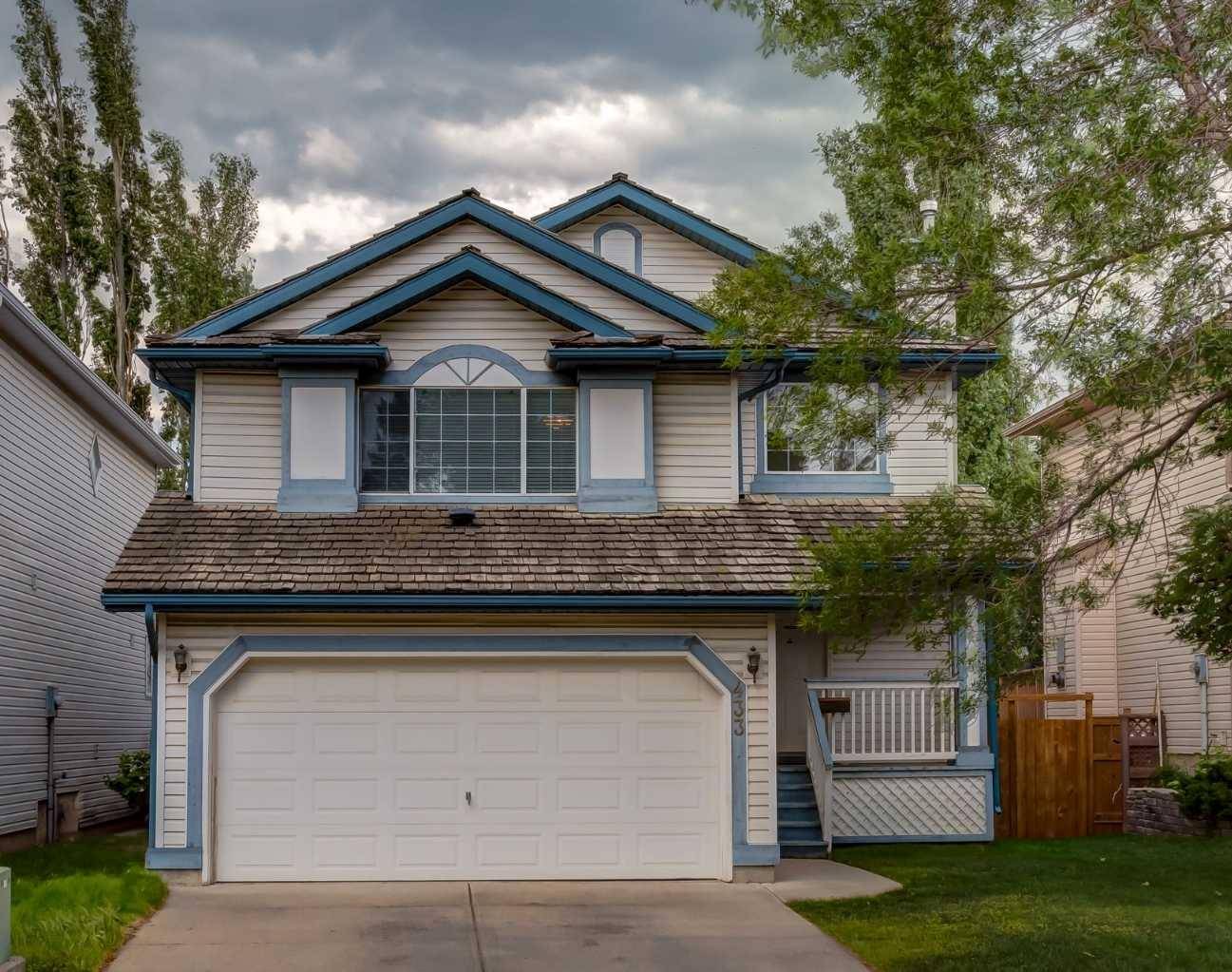433 Douglas Glen Close Southeast, Calgary, AB T2Z 3A4