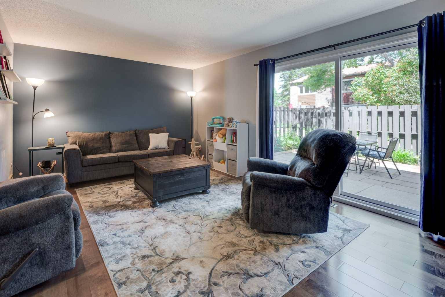 Calgary, AB T2H 1N6,210 86 AVE SE #17