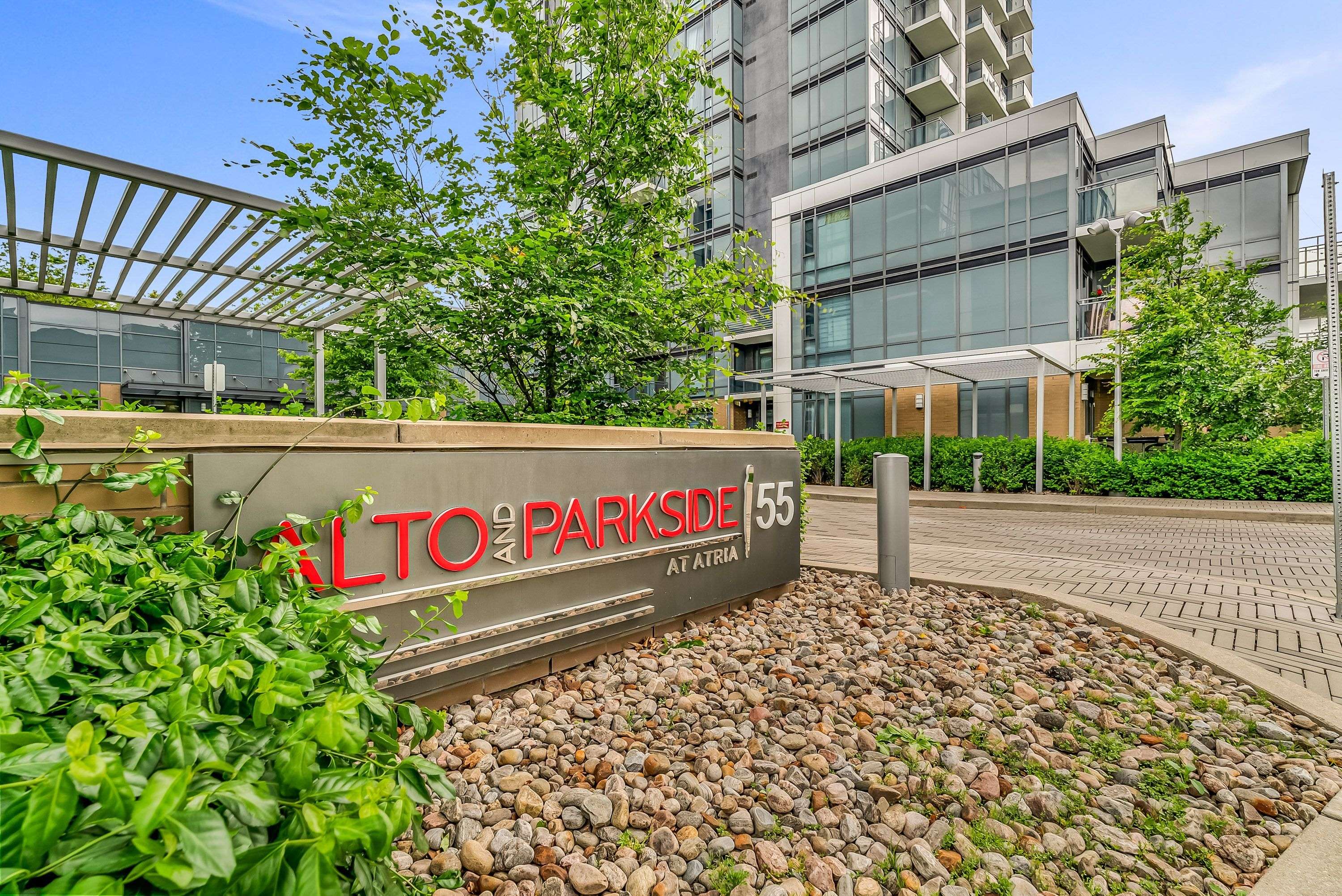 Toronto C15, ON M2J 0E1,55 Ann O'reilly RD #229