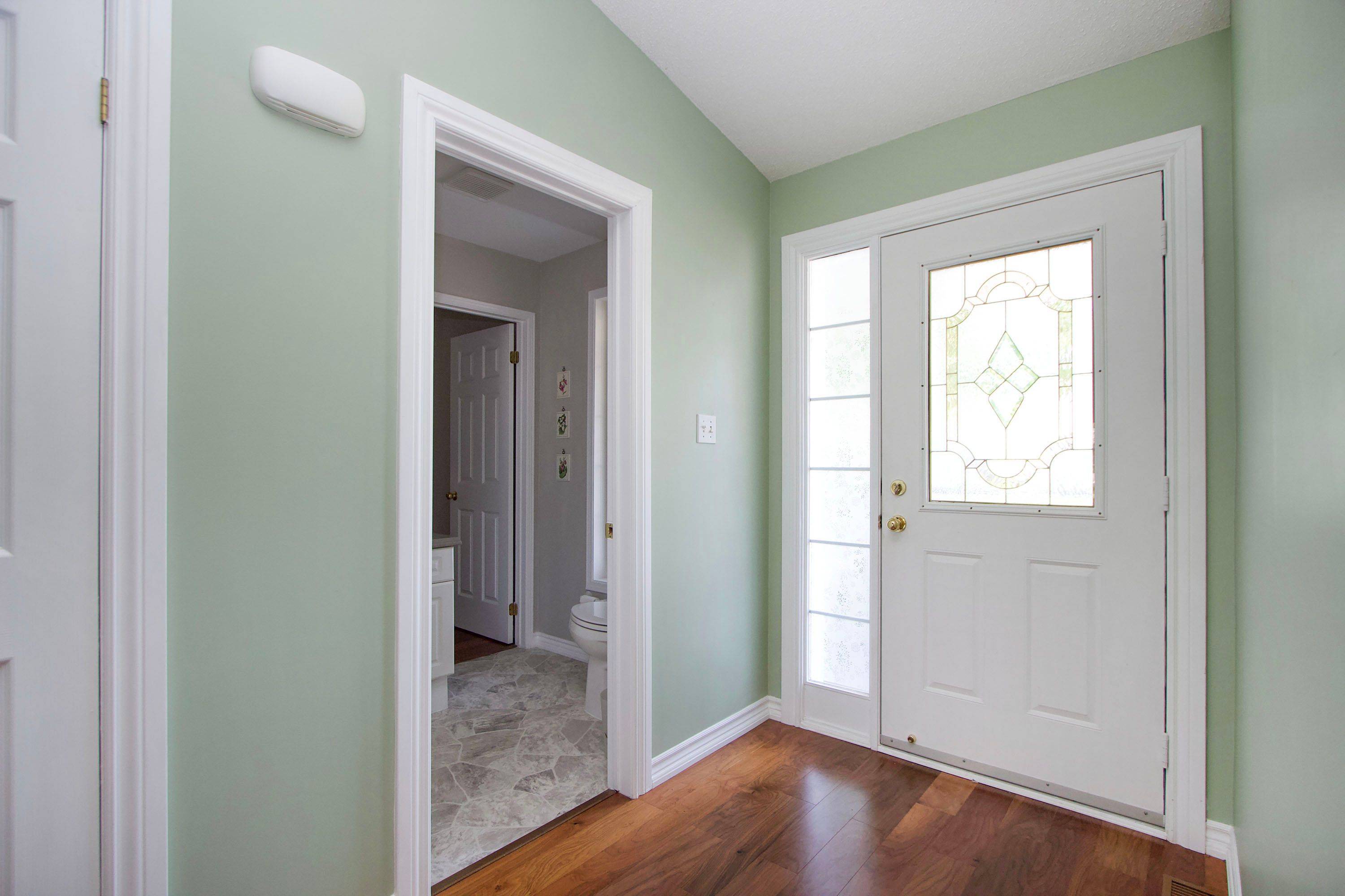 Clarington, ON L1B 1B3,17 Fairway DR