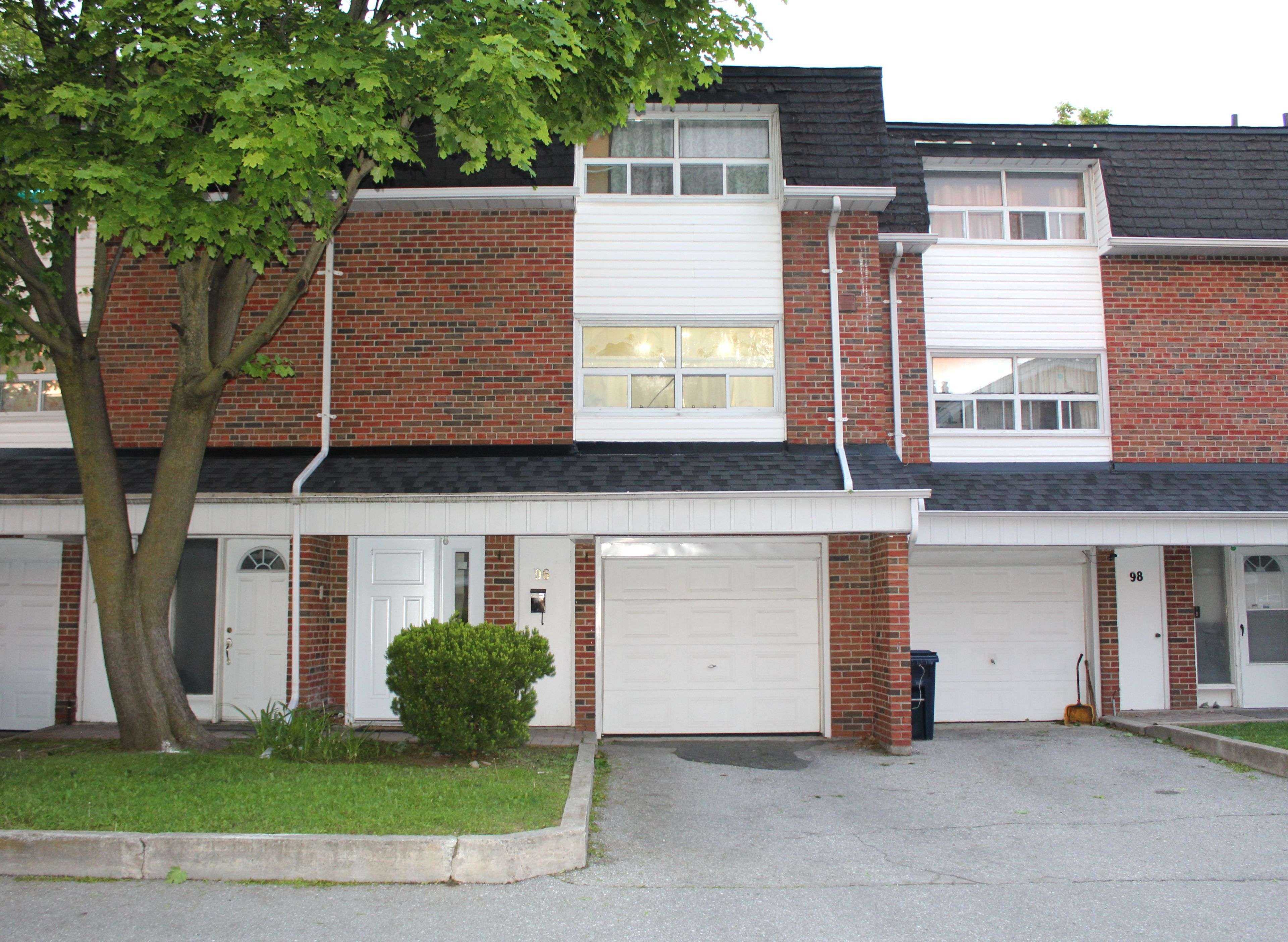 96 Trailridge CRES, Toronto E09, ON M1E 4G4