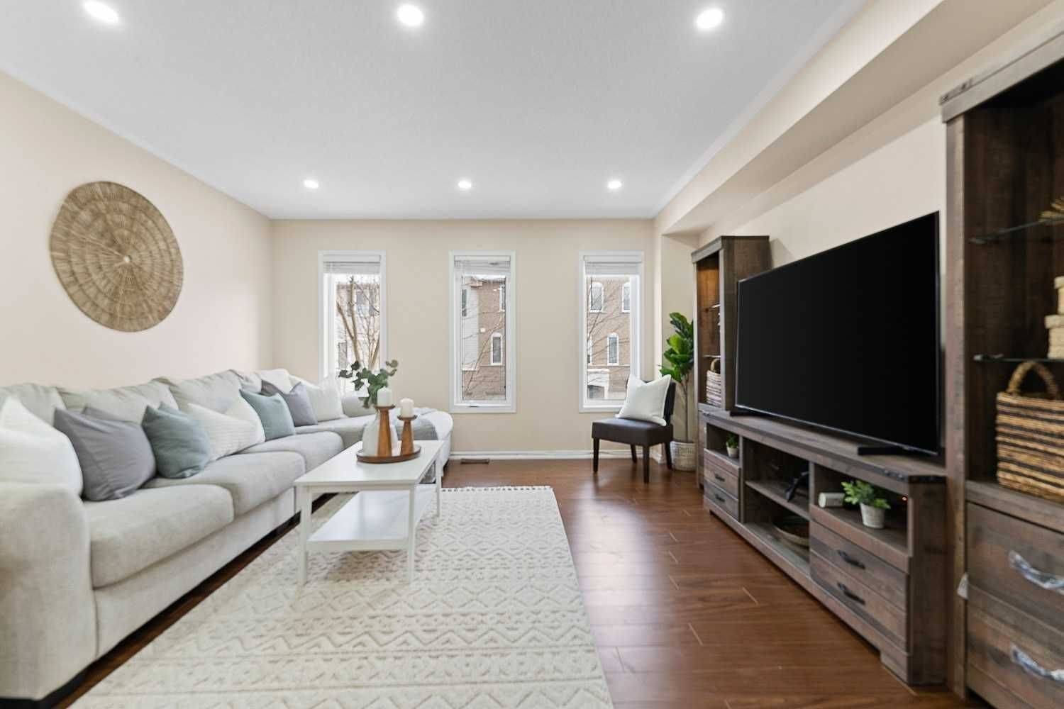 50 Mcgonigal LN, Ajax, ON L1T 4G9